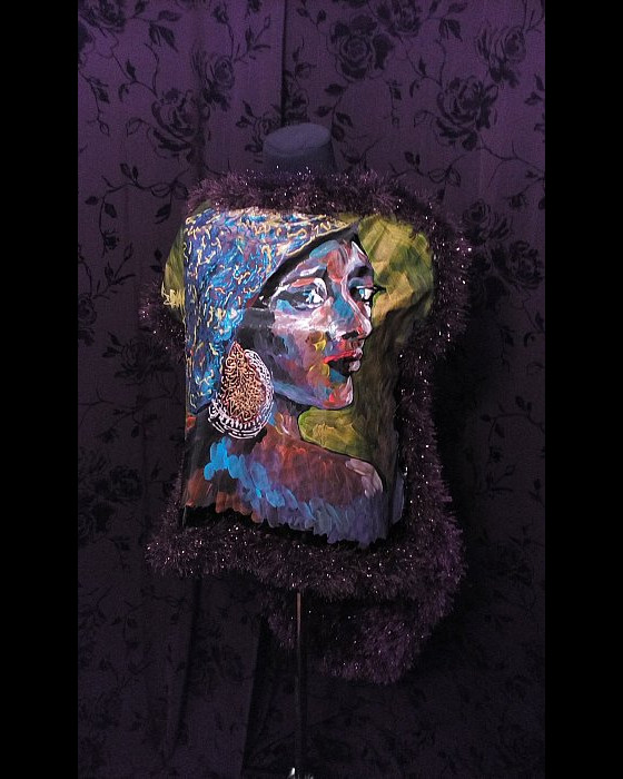 Картина акрилом Взгляд - модель дизайн-одежды из коллекции