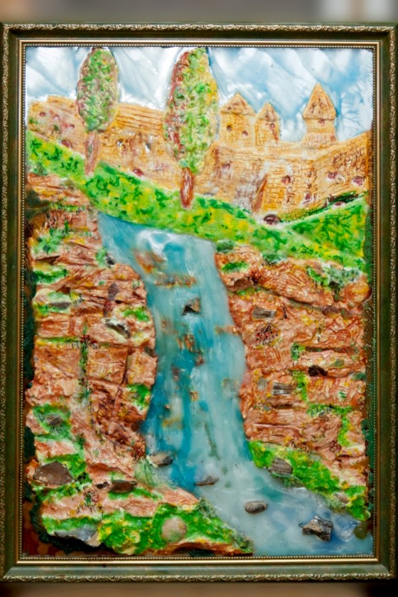 Картина в смешанной технике Водопад в старом городе